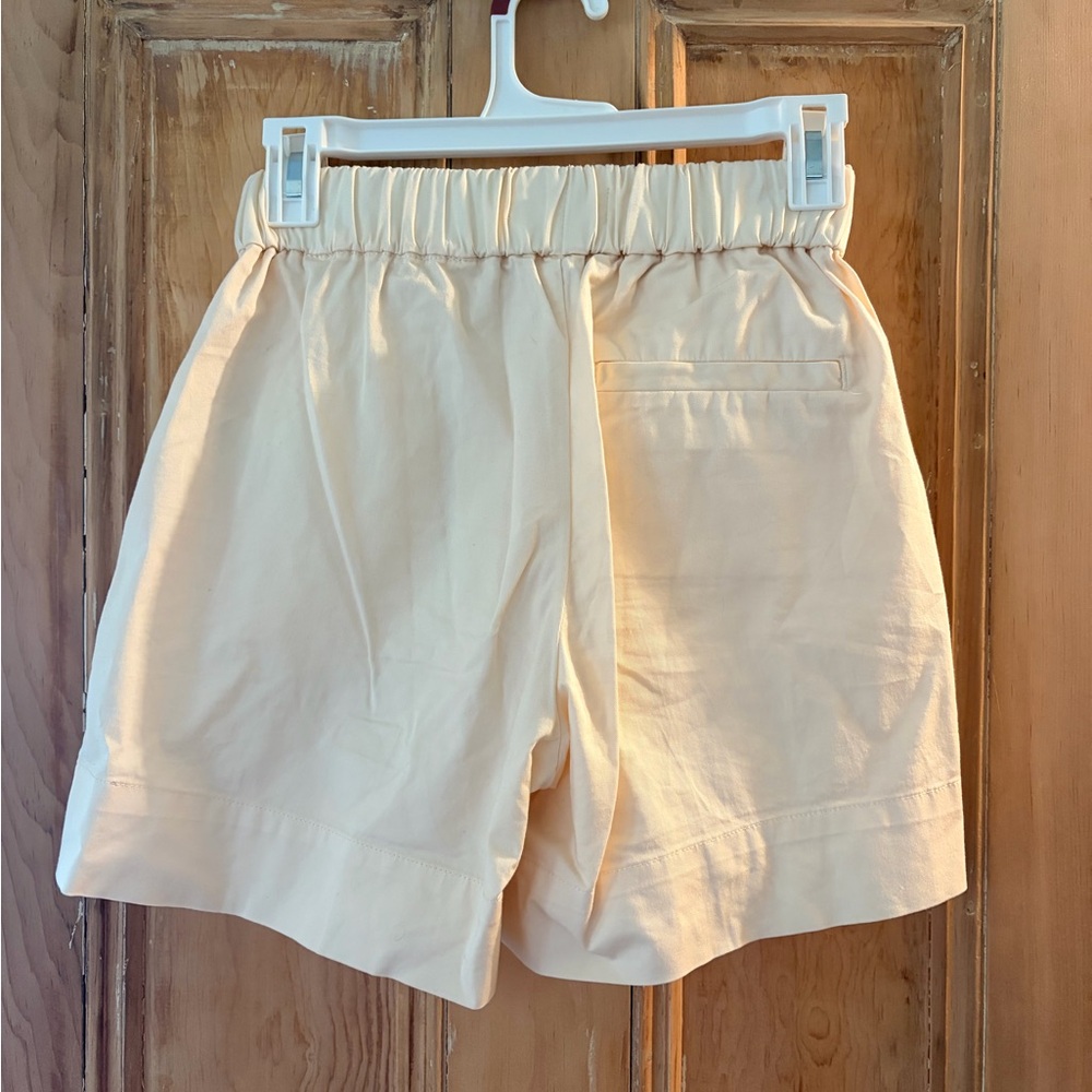 Everlane Easy Short - Picture 2 of 4